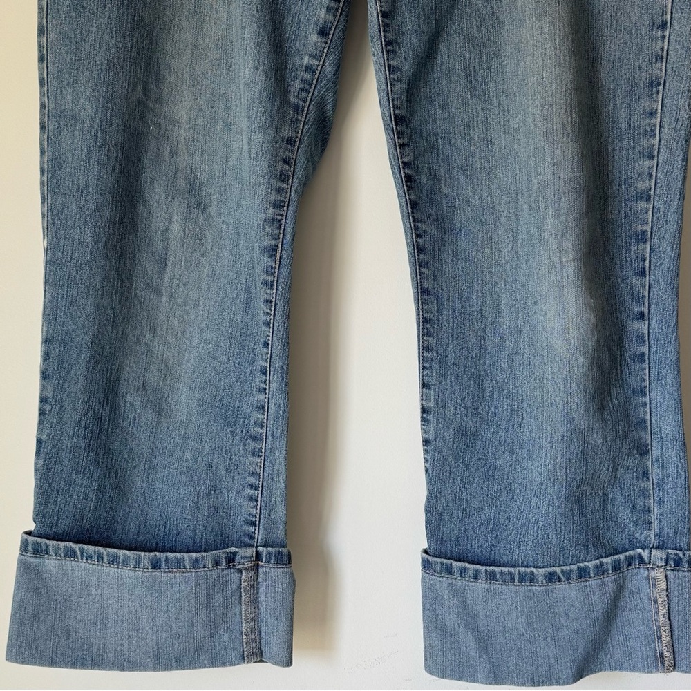 Vintage Calvin Klein mid rise Wide Cuff Cropped Jeans - Picture 3 of 9